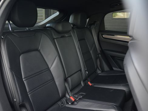 Certified 2021 Porsche Cayenne Coupe AWD/4WD image 34