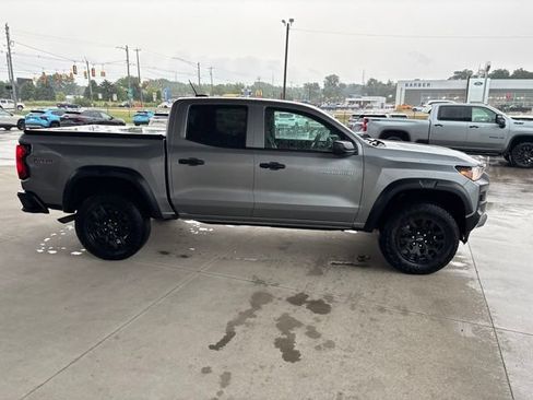Used 2024 Chevrolet Colorado Trail Boss w/ Advanced Trailering Package AWD/4WD image 6