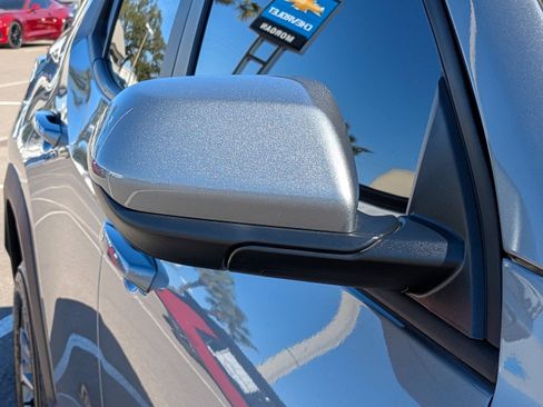 Used 2026 Chevrolet Equinox LT image 11