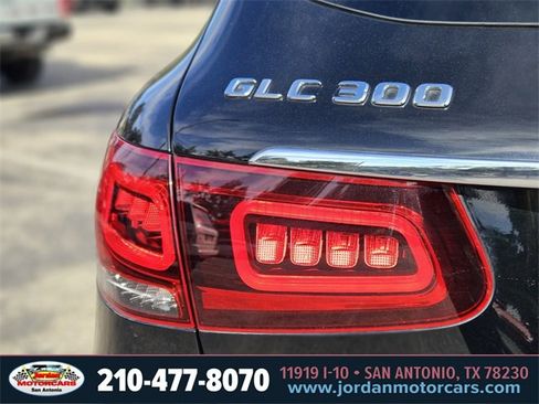Used 2021 Mercedes-Benz GLC 300 GLC 300 image 9