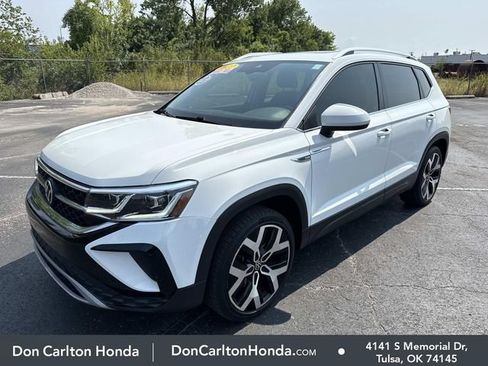 Used 2022 Volkswagen Taos SEL w/ Panoramic Sunroof Package AWD/4WD image 3