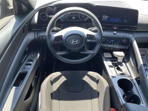 New 2026 Hyundai Elantra SEL FWD image 12