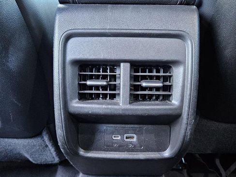 Used 2024 Cadillac XT4 Premium Luxury image 15