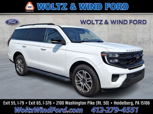 Used 2025 Ford Expedition Active AWD/4WD image 1