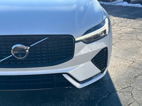 Certified 2025 Volvo XC60 B5 Plus image 9