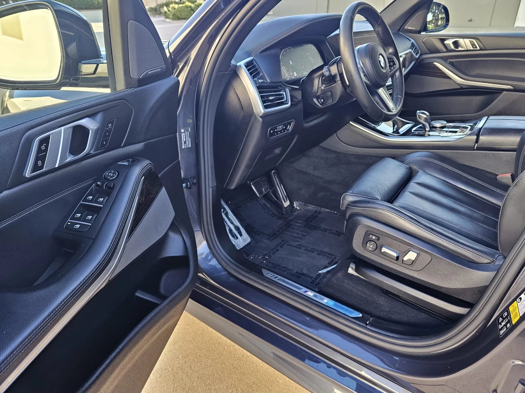 Used 2020 BMW X5 xDrive40i w/ M Sport Package AWD/4WD image 13