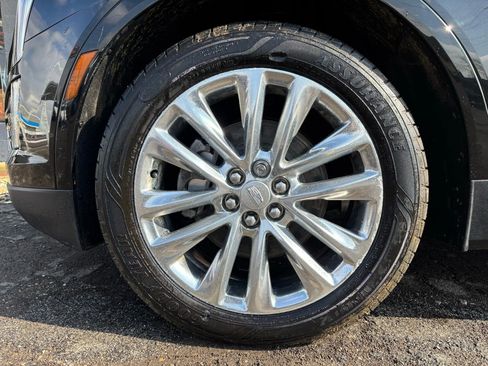 Used 2018 Cadillac XT5 Platinum image 12