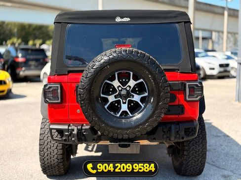 Used 2018 Jeep Wrangler Unlimited Rubicon AWD/4WD image 8