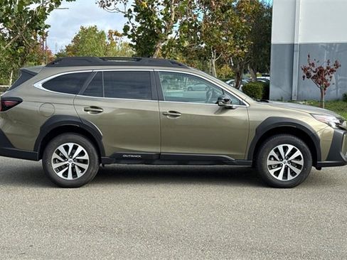 Used 2025 Subaru Outback Premium w/ Popular Package #1 image 3