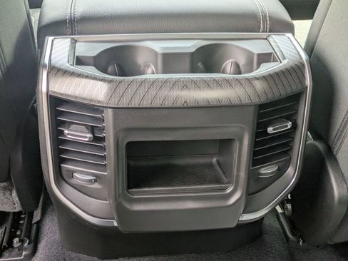 New 2026 RAM 1500 Express AWD/4WD image 23