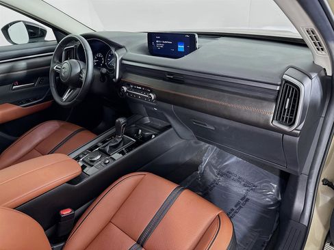 Used 2025 MAZDA CX-50 Meridian Edition w/ Weather Package image 32