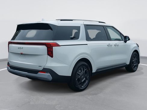 New 2026 Kia Carnival EX image 5
