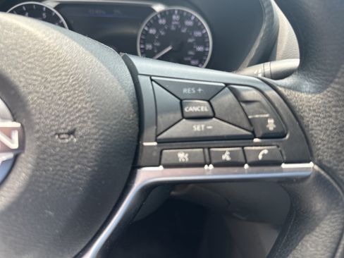 Used 2025 Nissan Sentra SV FWD image 13
