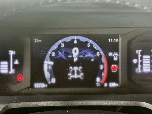 Used 2025 Toyota 4Runner SR5 AWD/4WD image 19