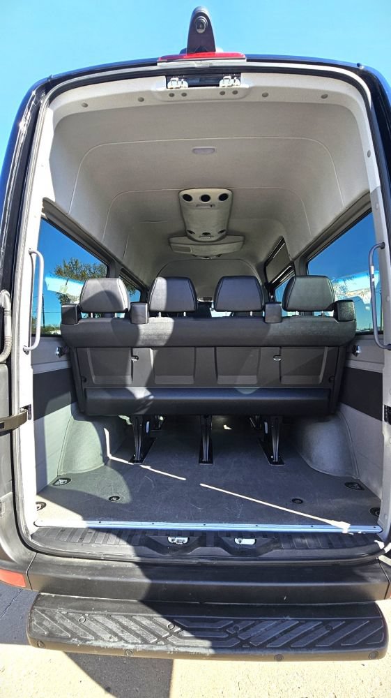 Used 2016 Mercedes-Benz Sprinter 2500 image 11