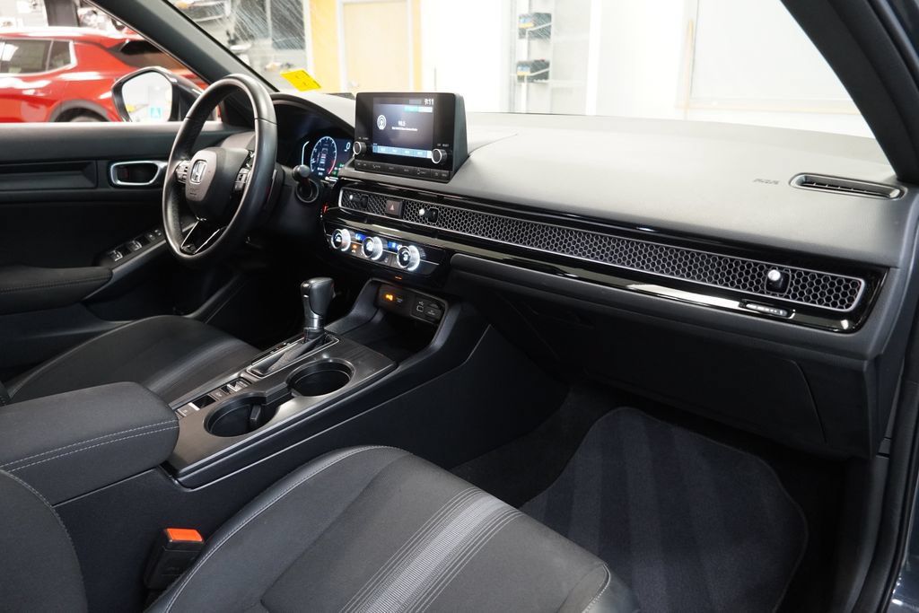 Used 2023 Honda Civic Sport image 32