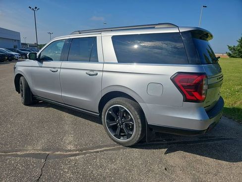 Used 2024 Ford Expedition Max Limited AWD/4WD image 3