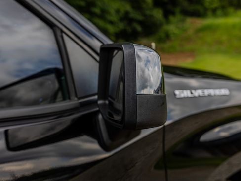 Used 2019 Chevrolet Silverado 1500 LT w/ Texas Edition RWD image 12