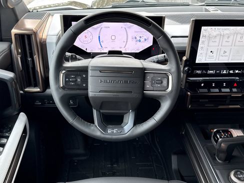 Used 2025 GMC Hummer EV 2X w/ Extreme Off-Road Package AWD/4WD image 15