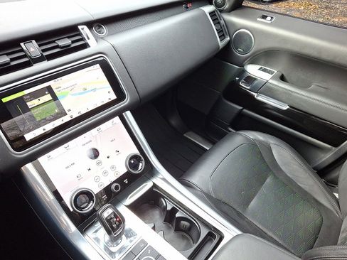 Used 2018 Land Rover Range Rover Sport SVR image 29