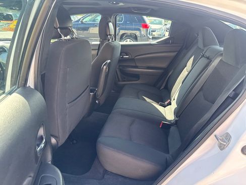 Used 2013 Dodge Avenger SXT FWD image 10