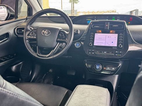 Used 2022 Toyota Prius XLE image 22