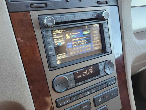 Used 2012 Lincoln Navigator 4WD image 21