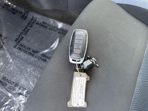 Used 2025 Nissan Versa SV image 22