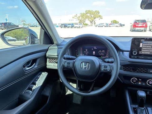 Used 2025 Honda Accord LX image 23
