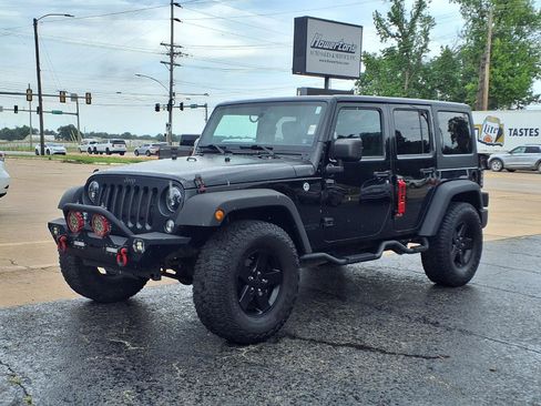 Used 2017 Jeep Wrangler Unlimited Sport AWD/4WD image 1