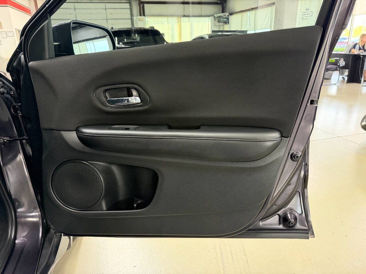 Used 2017 Honda HR-V LX image 16
