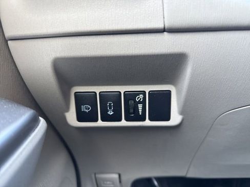 Used 2012 Toyota Prius V Five FWD image 15