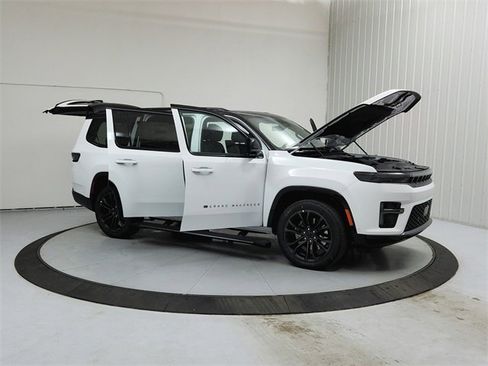 New 2026 Jeep Grand Wagoneer Summit image 9