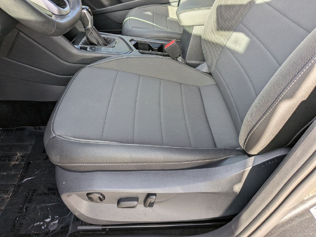 Certified 2023 Volkswagen Taos SE w/ Panoramic Sunroof Package FWD image 17