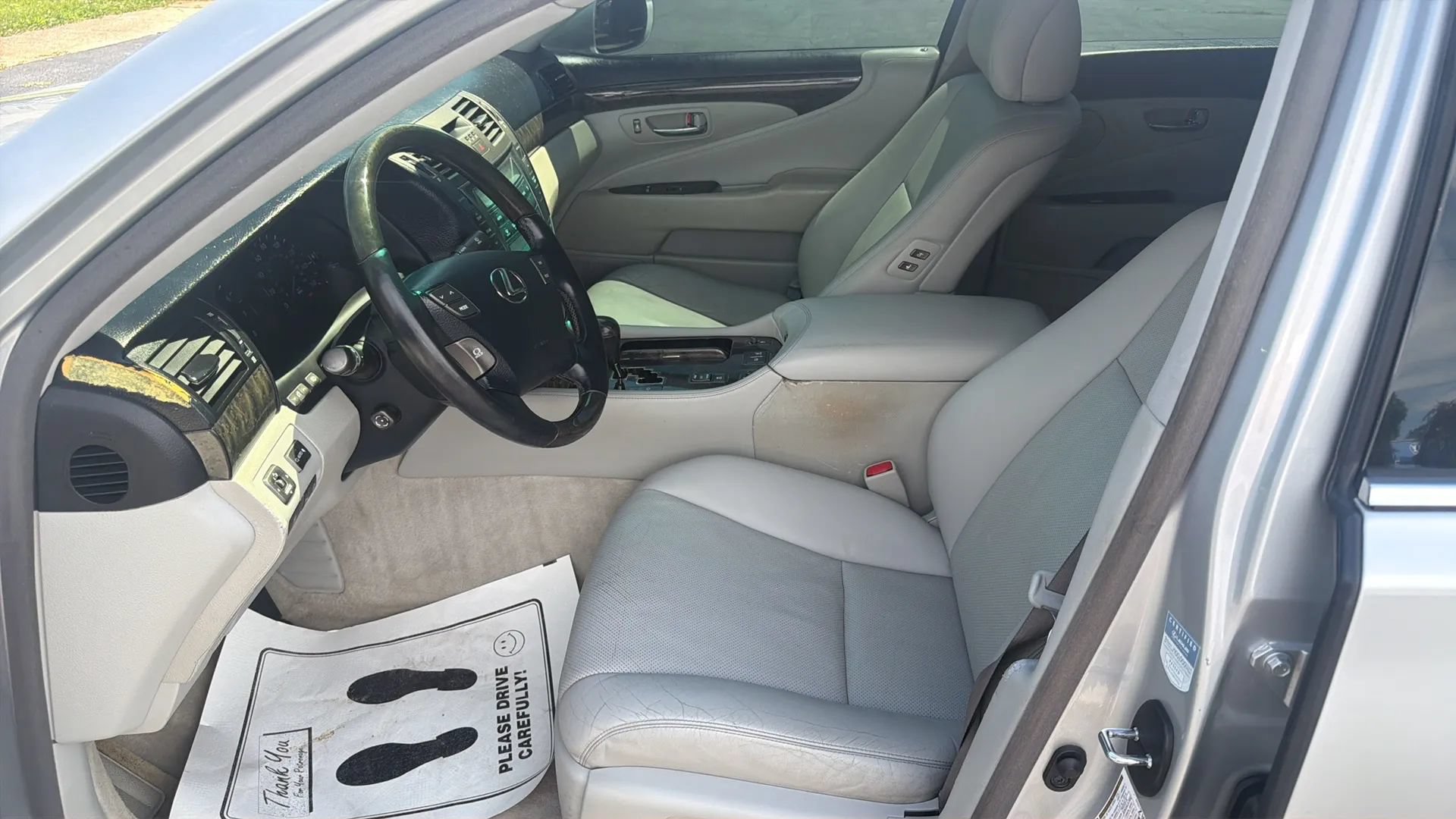 Used 2007 Lexus LS 460 w/ Comfort Pkg RWD image 9