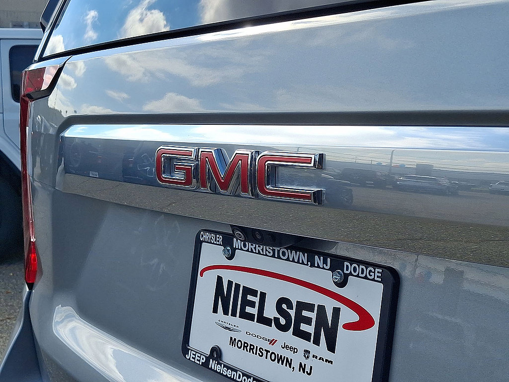 Used 2024 GMC Yukon Denali w/ Advanced Technology Package AWD/4WD image 30