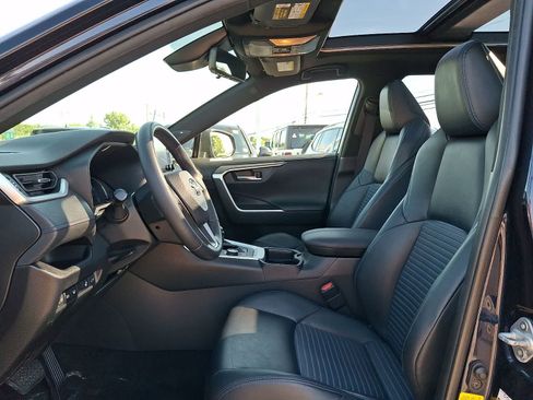 Used 2019 Toyota RAV4 XSE AWD/4WD image 15