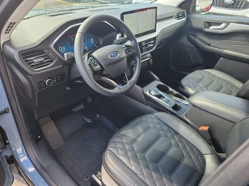 Certified 2024 Ford Escape Platinum w/ Premium Technology Package AWD/4WD image 16