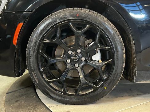 Used 2021 Chrysler 300 Touring L RWD image 23