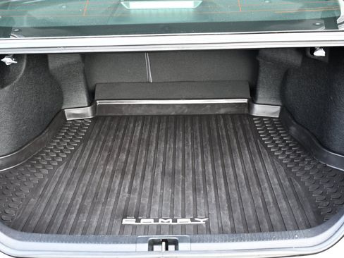 Used 2018 Toyota Camry XLE image 45