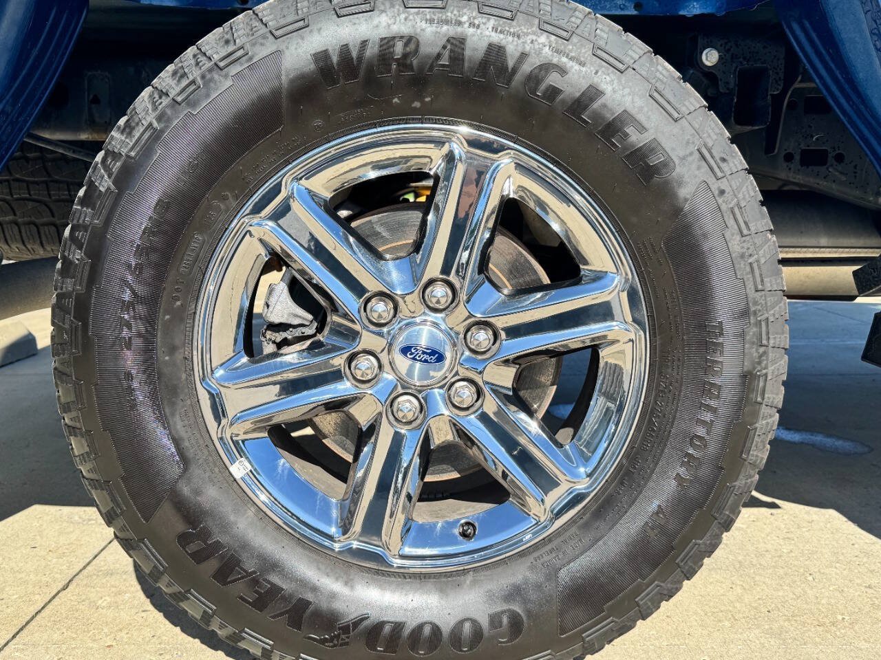 Used 2025 Ford F150 XLT w/ Equipment Group 301A Standard AWD/4WD image 5