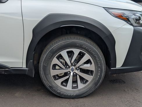 Used 2025 Subaru Outback Premium AWD/4WD image 8