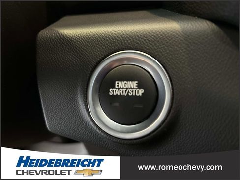 Used 2023 GMC Terrain SLE w/ Driver Convenience Package FWD image 29