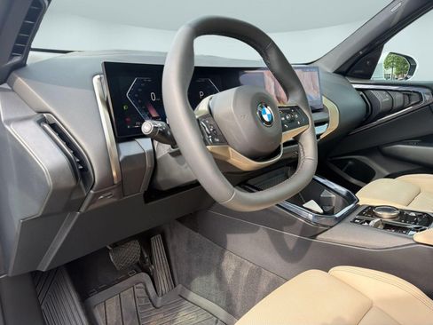 Used 2025 BMW X3 xDrive30i w/ Premium Package AWD/4WD image 4