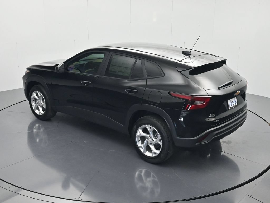 New 2026 Chevrolet Trax LS w/ LS Convenience Package FWD image 34