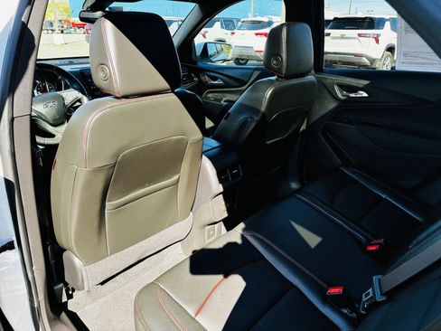 Used 2022 Chevrolet Equinox RS w/ RS Leather Package image 38