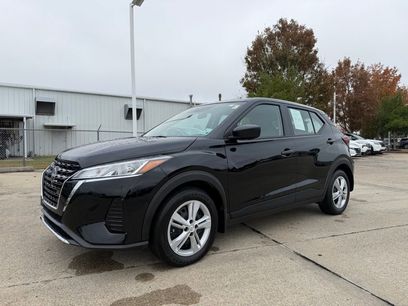 Used 2025 Nissan Kicks Play S