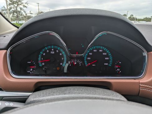 Used 2017 Chevrolet Traverse LT w/ LPO, 'HIT The Road' Package image 27