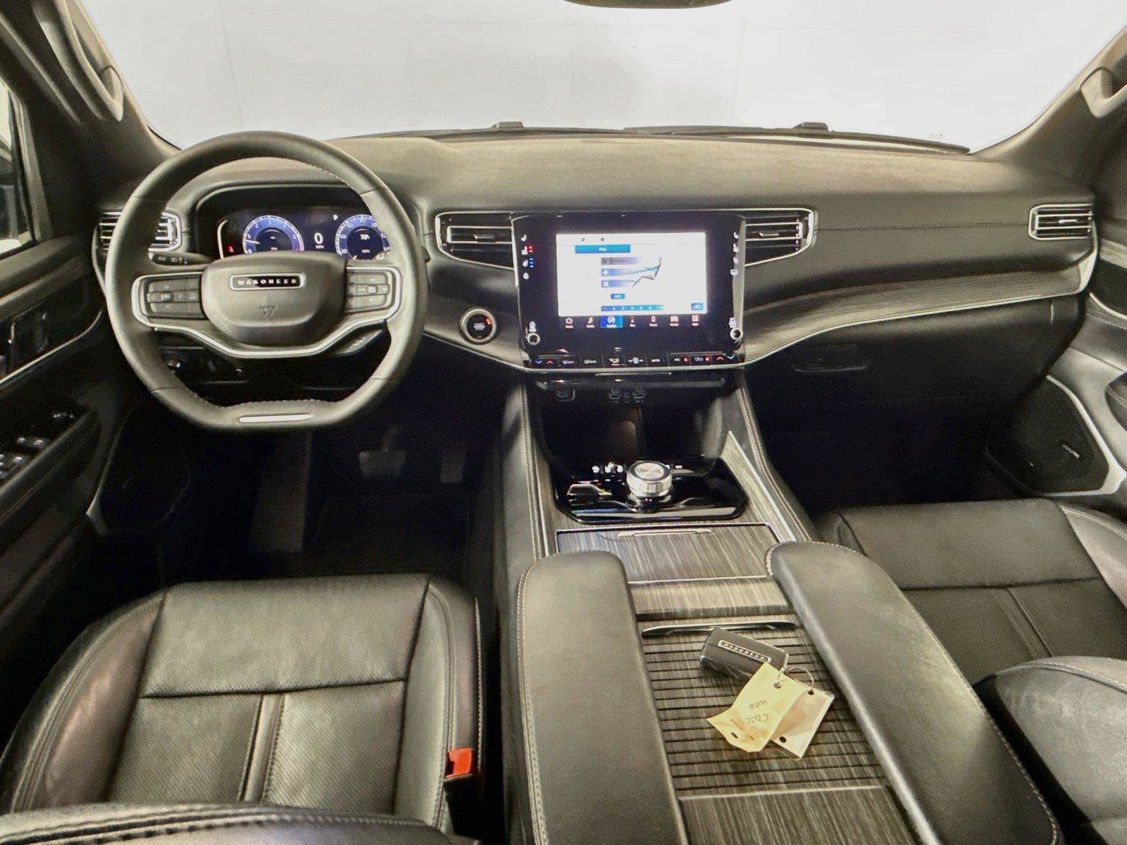 Used 2024 Jeep Wagoneer Series II AWD/4WD image 32
