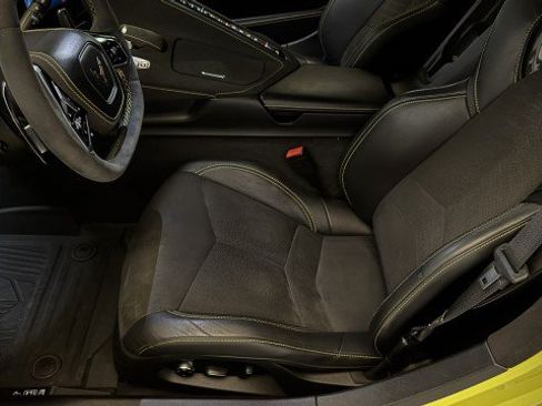 Used 2024 Chevrolet Corvette Stingray Premium Cpe w/ Z51 Performance Package RWD image 16